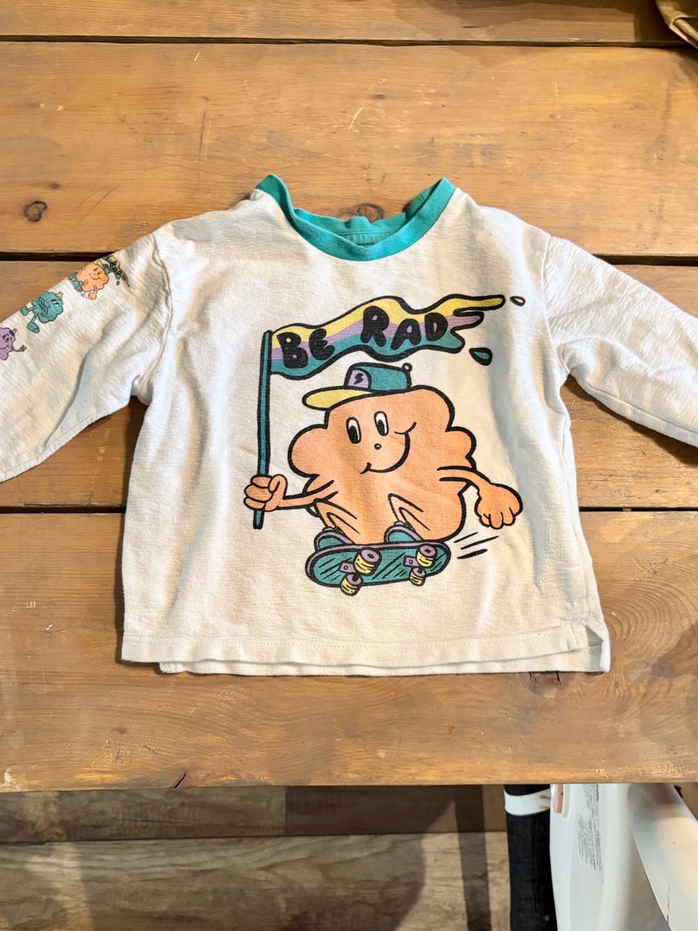 Primark Kids' 'Be Rad' Graphic Long-Sleeve Skateboard Tee